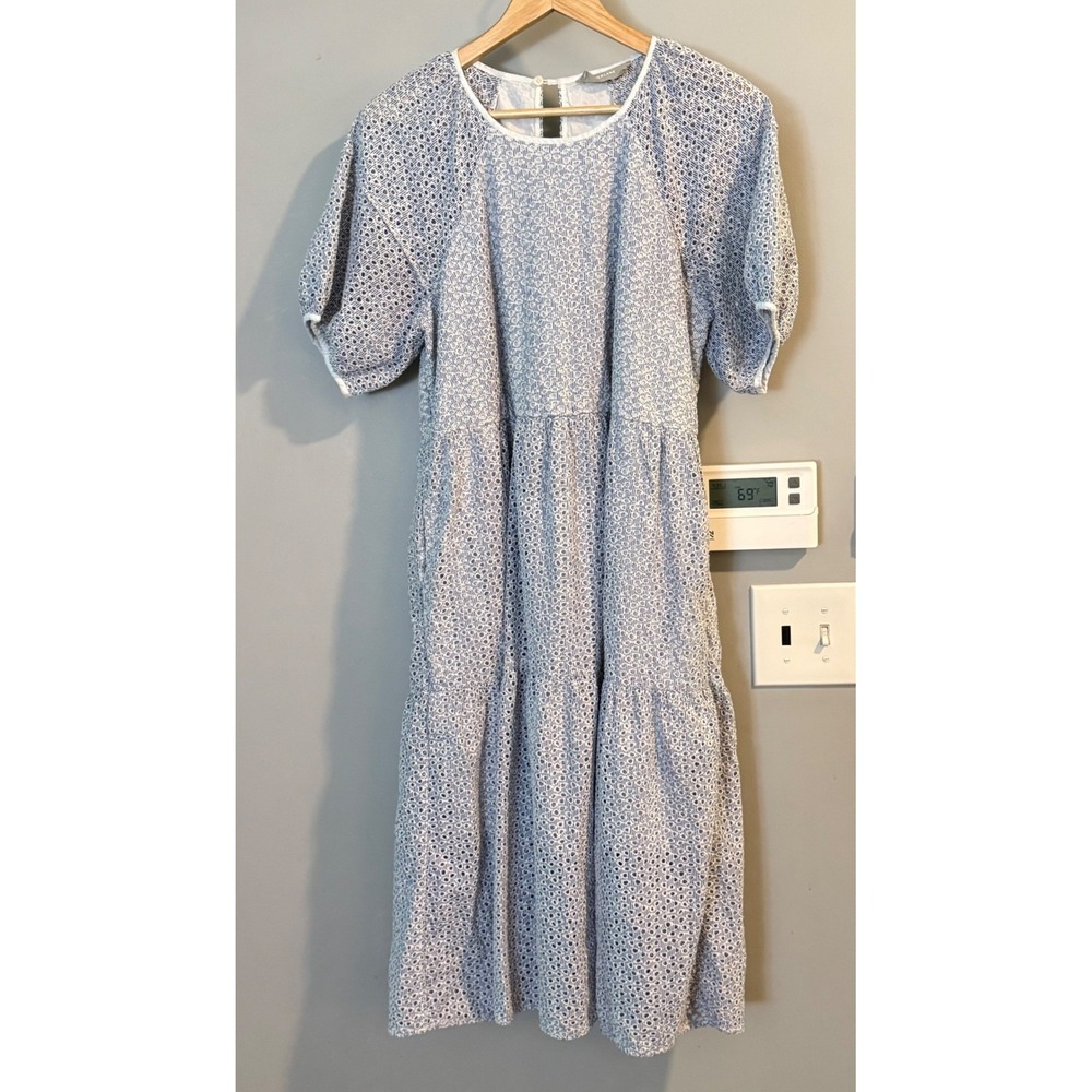 Everlane Eyelet Midi Dress Womens Medium Blue White Striped Tiered Cotton Puff